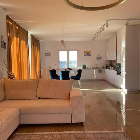 Seaview Penthouse * فلورا