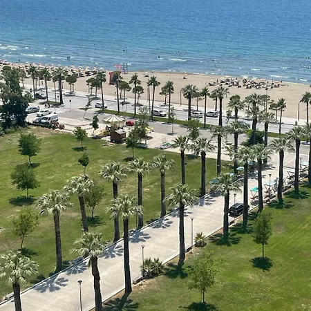 Seaview Penthouse شقة فلورا