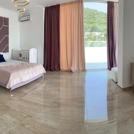Seaview Penthouse * فلورا